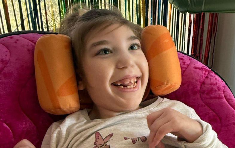 7-letnia Marcelinka od urodzenia walczy o życie. Daj jej moc!