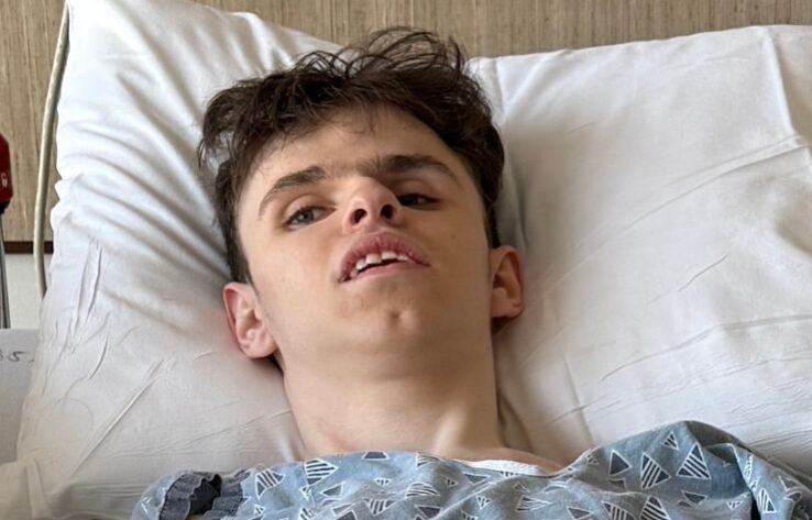 Olaf tak potwornie cierpi. Pomóż!